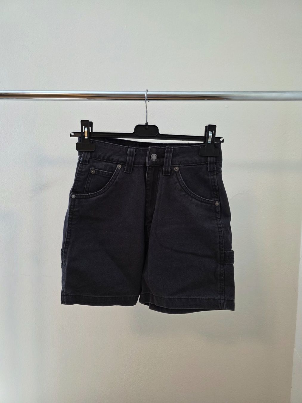 Dickies Jeans: Schwarze Jeans-Shorts Dickies – Usato da Rothenfluh venduto da sel_j856 1