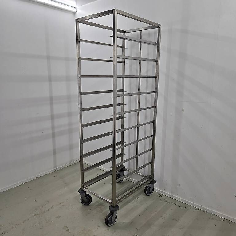 Mobili & Arredamento: Tablettwagen 10 Einschübe B 42.5 x T 69 cm – Usato da Wolhusen venduto da Gastrorampe 2