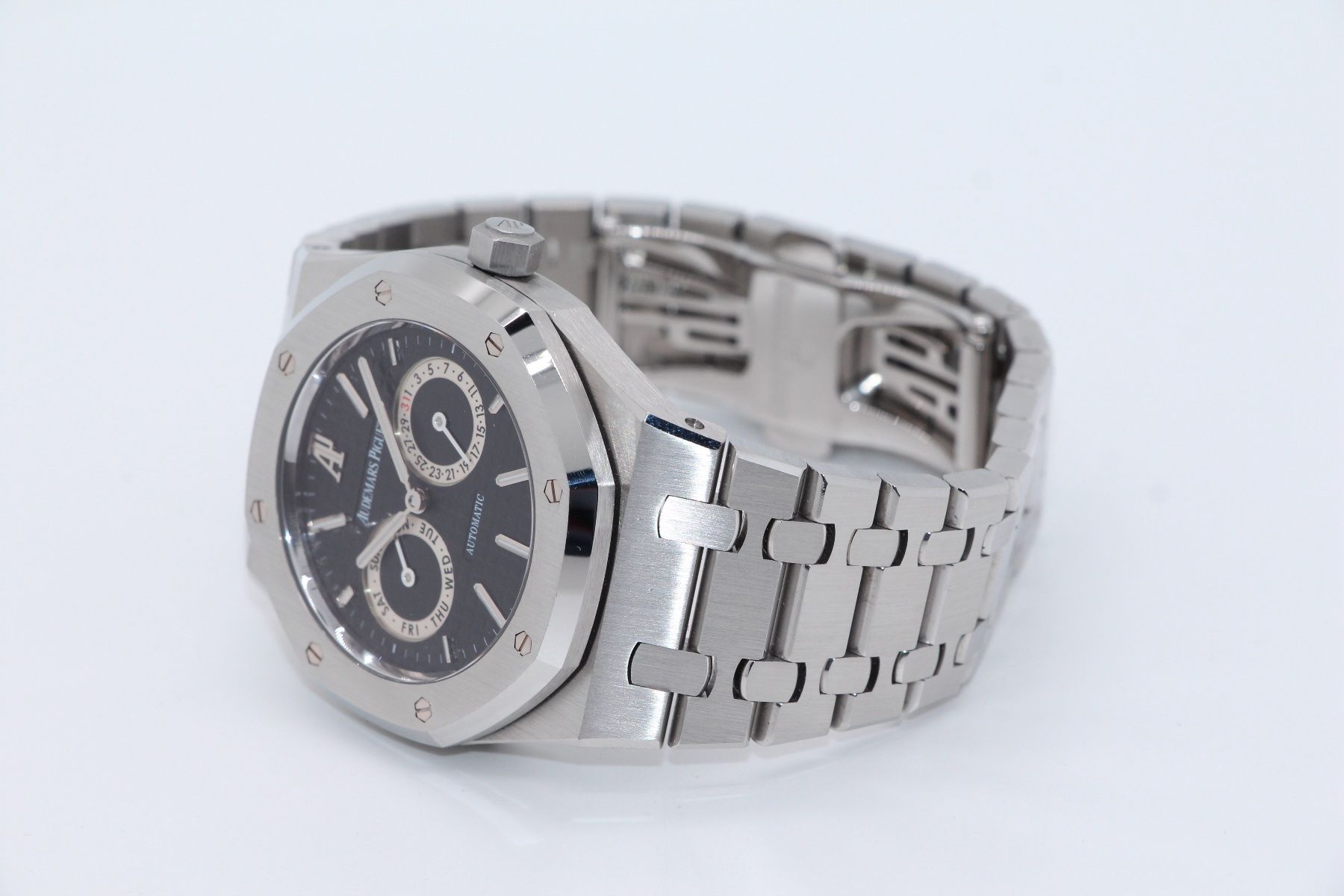 Audemars Piguet Orologi: Audemars Piguet Royal Oak Day-Date Ref. 26330ST, Full-Set – Usato da Zug venduto da eMDi_Collection 4