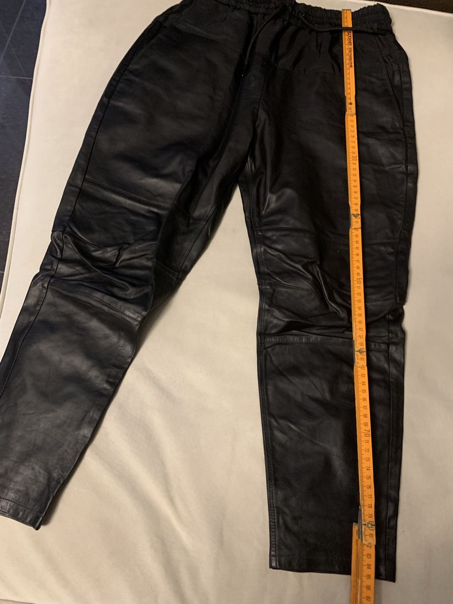 Alexander Wang Pantaloni: Alexander Wang Lederhose – Usato da Bergdietikon venduto da zor_856j 5