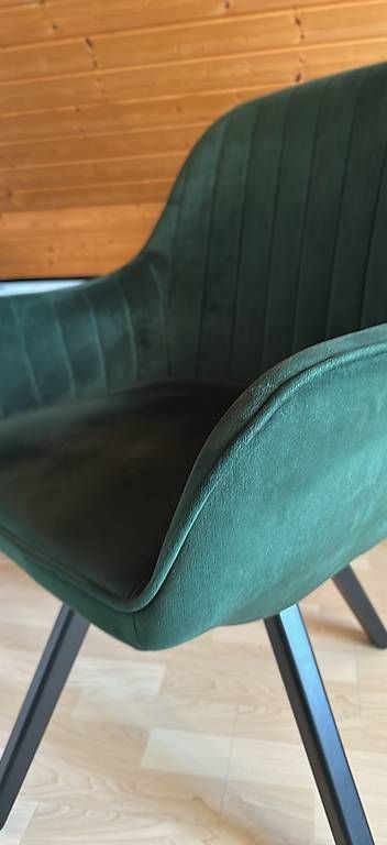 Fauteuils: Chaise en velours vert comme neuf – D'occasion à Schmitten FR par MmeCruz