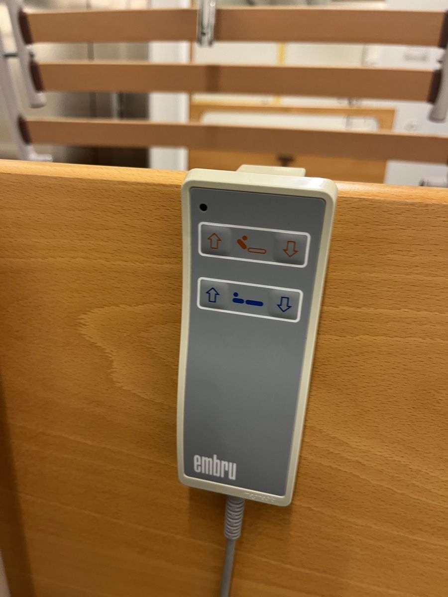 Letti: Embru Pflegebett "Classic" 5152, – Usato da Rüti ZH venduto da Walti0 3