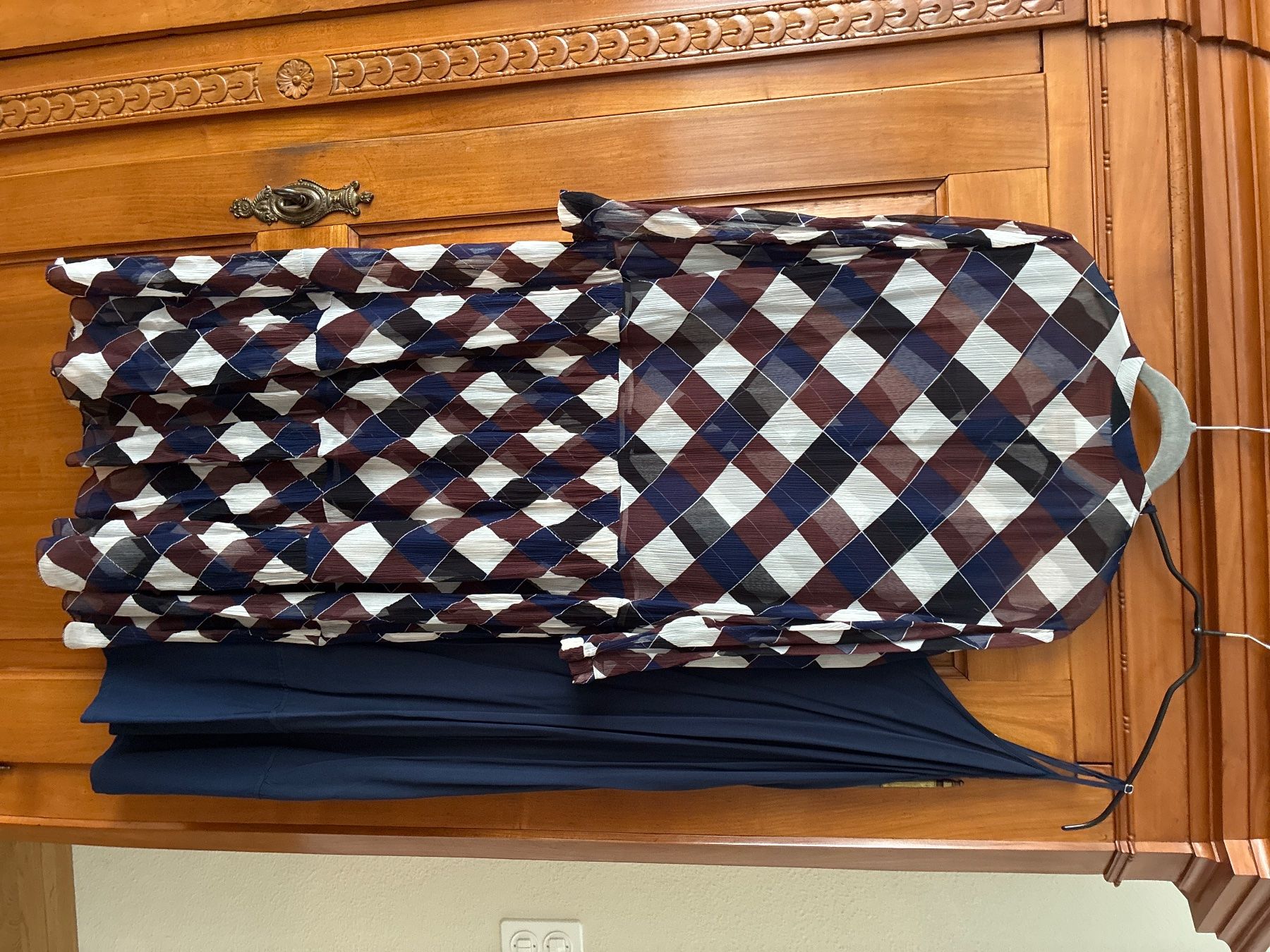 Vestiti: Schickes Midikleid von PFERD UND BAUMGARTEN, Gr.  40 – Usato da Zürich venduto da manyd 1