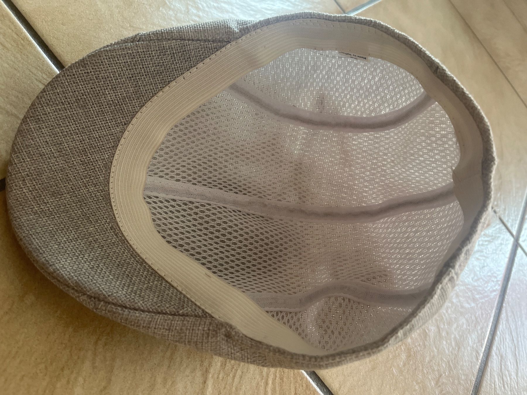 Hüte, Mützen & Caps: Chapeau béret casquette Provins – Gebraucht aus Vernayaz von Darkfrost 2