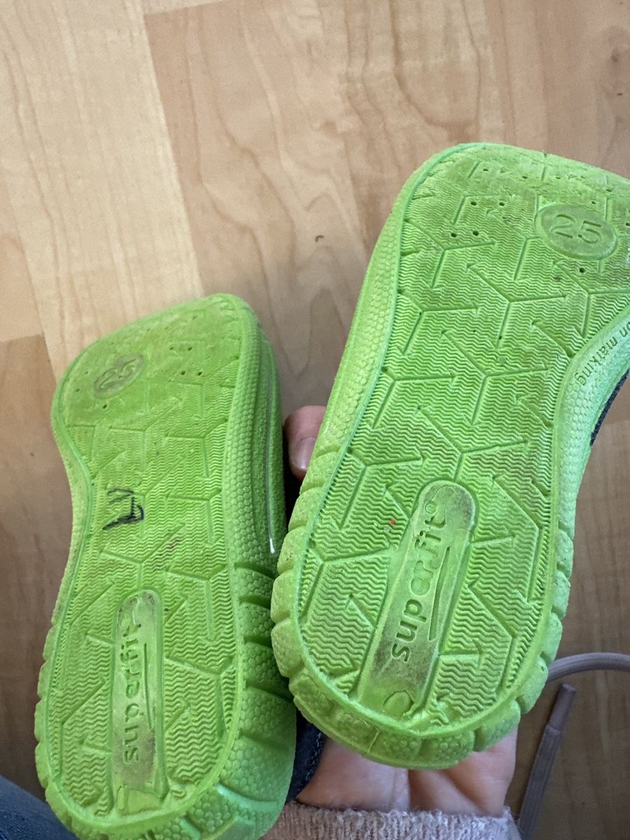 Superfit Scarpe per ragazzi: Superfit Hausschuh gr 25 – Usato da Rüschlikon venduto da Retobernina 3