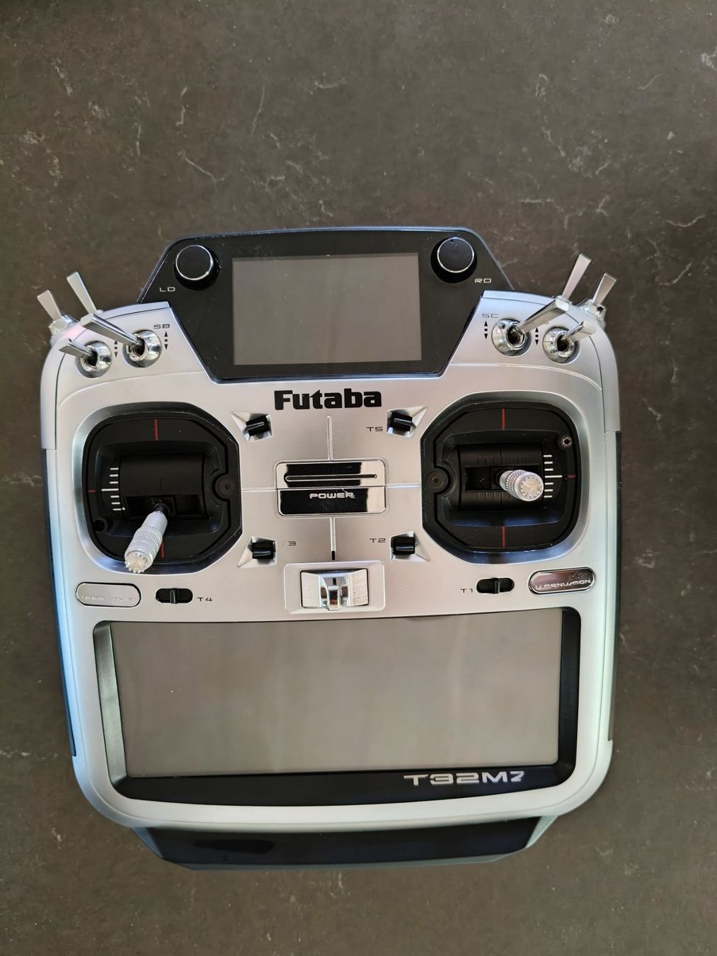 Futaba Fernsteuerungen: Futaba T32MZ – Gebraucht aus Finsterhennen von 100optimum