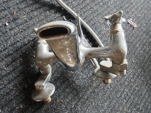 Sonstige Antiquitäten & Kunst: robinet de baignoire douche ancien – Gebraucht aus La Cibourg von  2