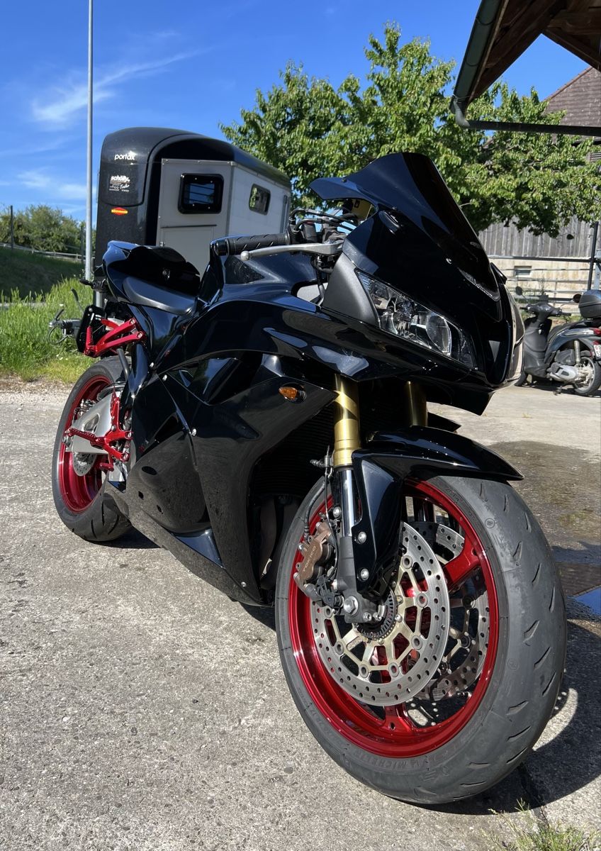 Honda Strada: Honda CBR 600 RR ABS – Usato da Hermrigen venduto da Snickers29