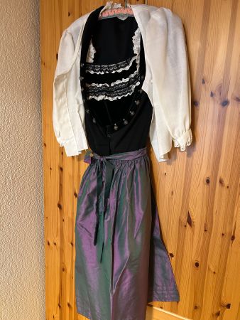 Schaffhauser Sonntags Tracht mit Silberhäftl XL Top Zustand!