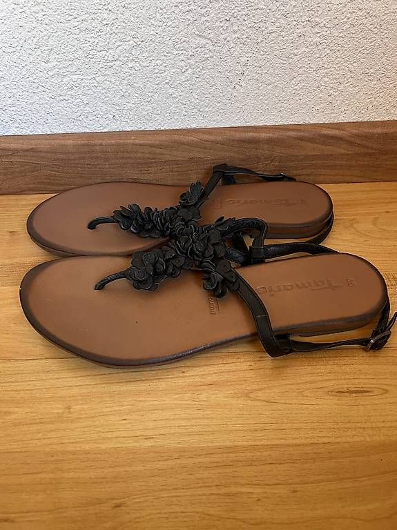 Tamaris Scarpe da donna: Sandales Tamaris - Taille 40 – Usato da Bossonnens venduto da noemie_01