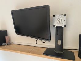 DELL 23 inch Computer Monitor mit Wandhalterung oder Stand