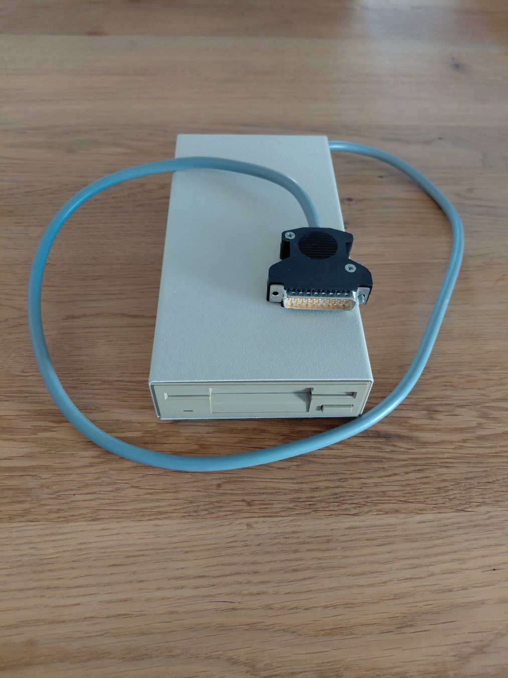 Commodore PC: Amiga Externes Diskettenlaufwerk – Usato da Beringen venduto da Beringen75