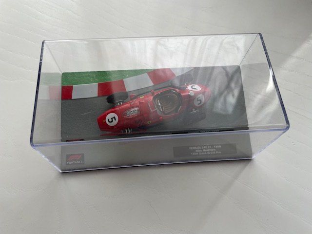 Ferrari Modellini d'auto: Ferrari miniature 1/43 – Nuovo e nell'imballaggio originale da Ursy venduto da DK8 1