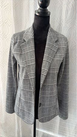 Klassischer karierter Damenblazer