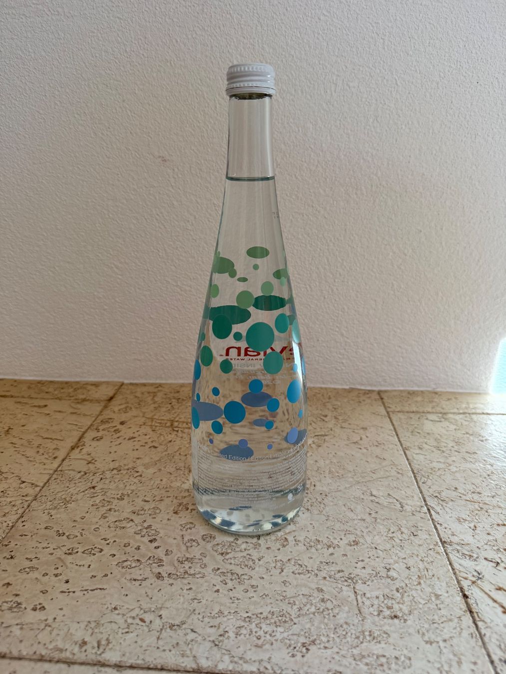 Altro in Stoviglie & Bicchieri: Evian x Virgil Abloh Wasserflasche – Usato da Worb venduto da le_castor 1