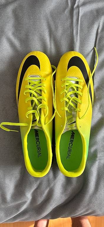 Scarpe da uomo: scarpe da calcio nike – Usato da Carabbia venduto da fab_6y2g