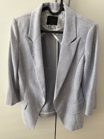 Dünner Blazer, hellblau, Gr. 36, wenig getragen, top!