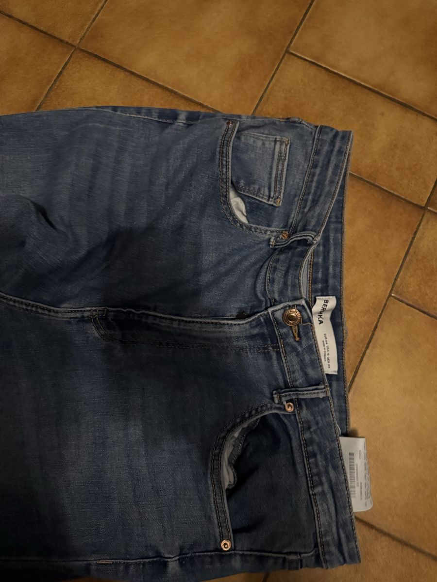 Bershka Jeans: Jean Bershka taille 44 Marina – Usato da Veyrier venduto da kimedovapa 1