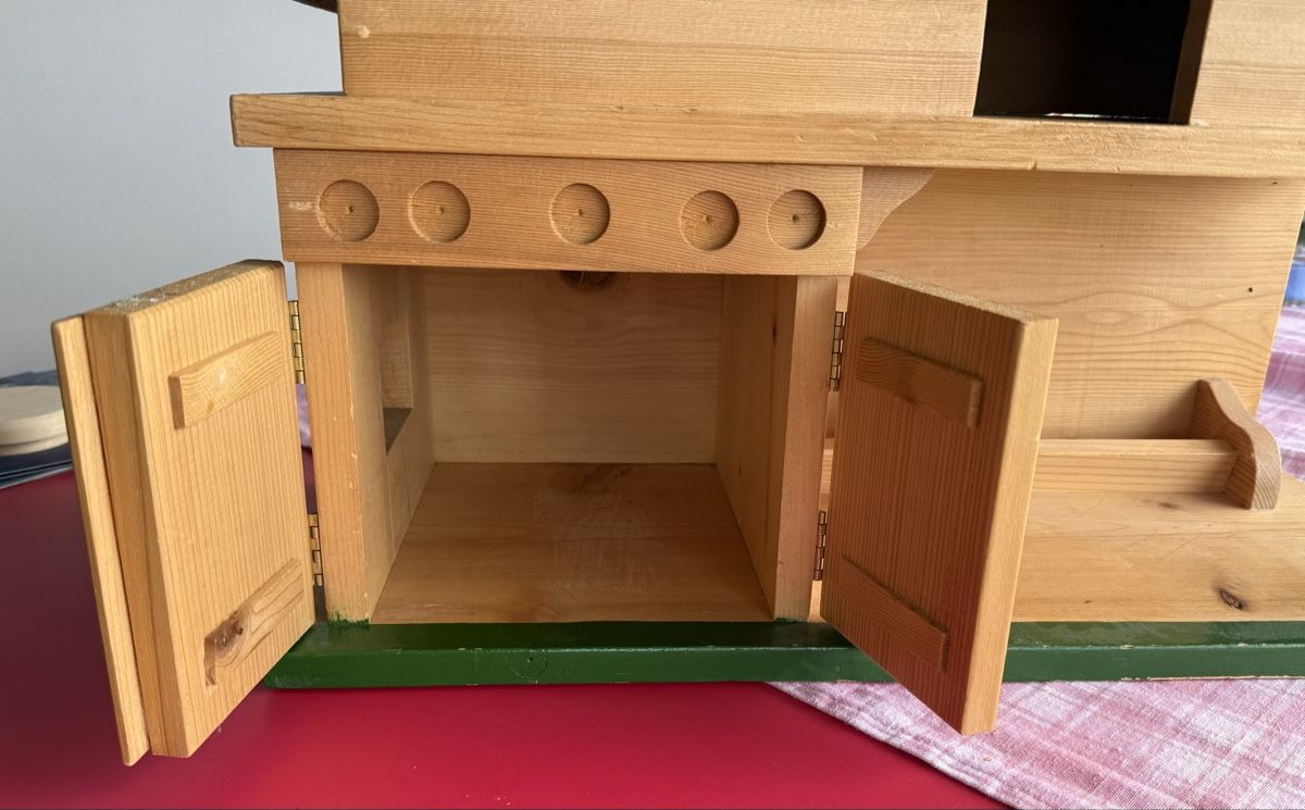 Spielzeuge: Holzstall Bauernhof – Gebraucht aus Zürich von Urgazz 1
