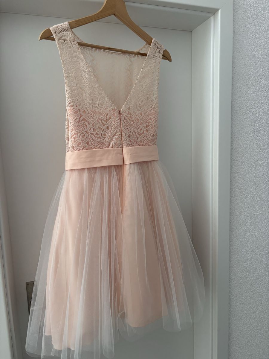 Kleider: Festkleid – Gebraucht aus Ballwil von lenovum 1