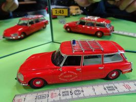 Citroen DS 20  1972  1:43 (ohne Box) Universal-Hobbyes    H8