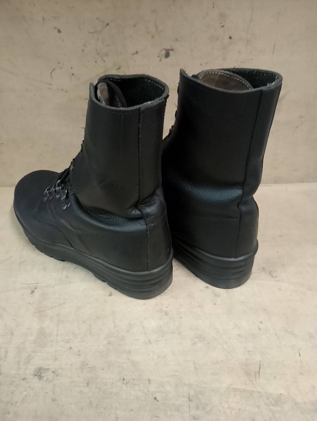 Minerva Scarpe da uomo: Kampfstiefel 90 Schweizer Armee Grösse 270/7 ca 40.5 – Usato da Safenwil venduto da dodgewc12 1