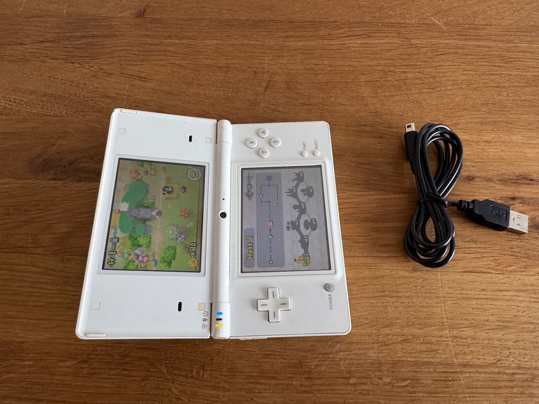 Nintendo Console: Nintendo DSi in weiss mit 1 Spiel – Usato da Frauenfeld venduto da lind11 3