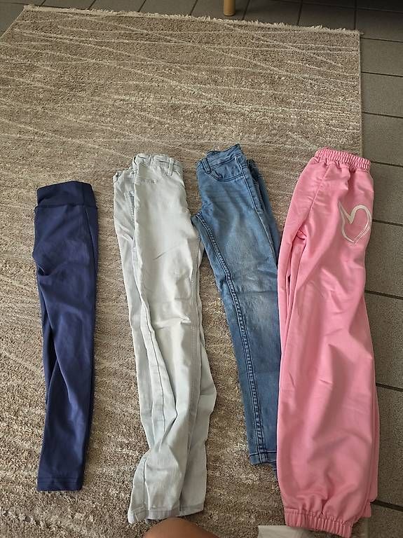 Kleiderpakete & -sets: Mädchen kleider – Gebraucht aus Birmenstorf AG von JenniferLopetrone 2