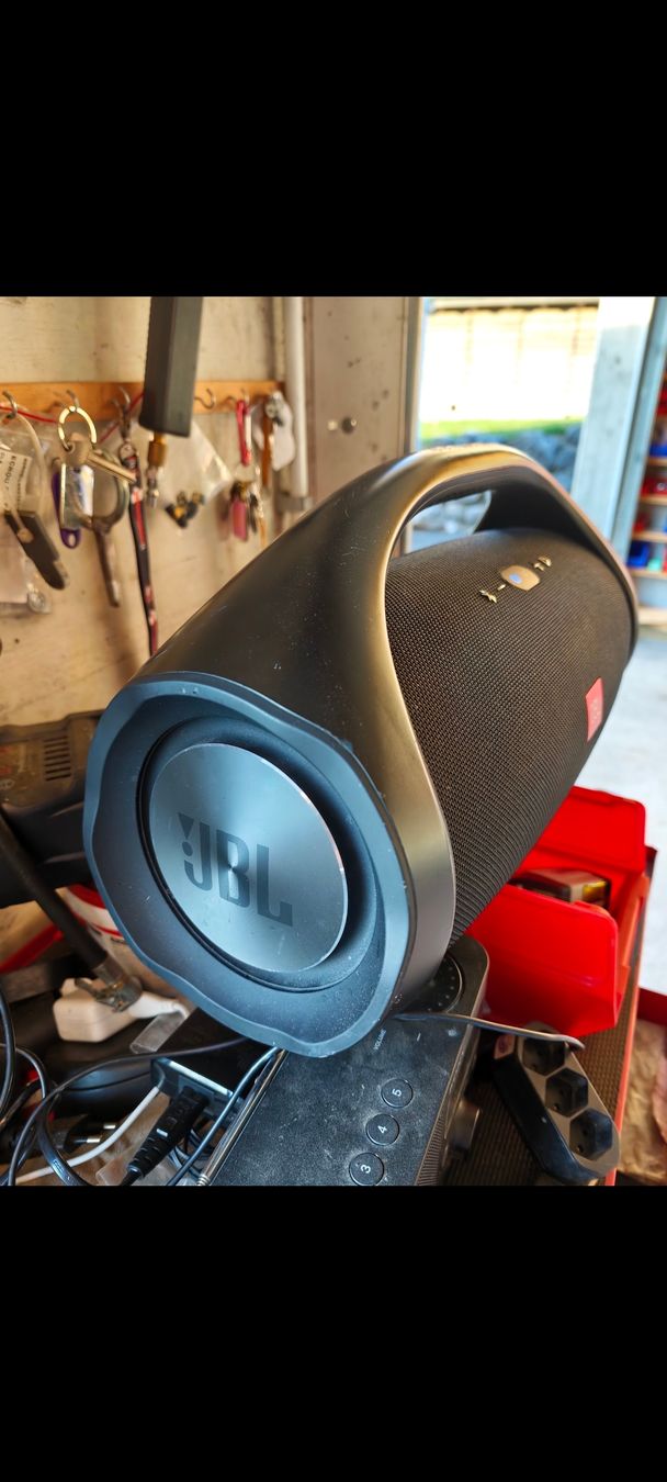 JBL Casse acustiche: Jbl Boombox 1 – Usato da St-Martin FR venduto da MaxHsr 1