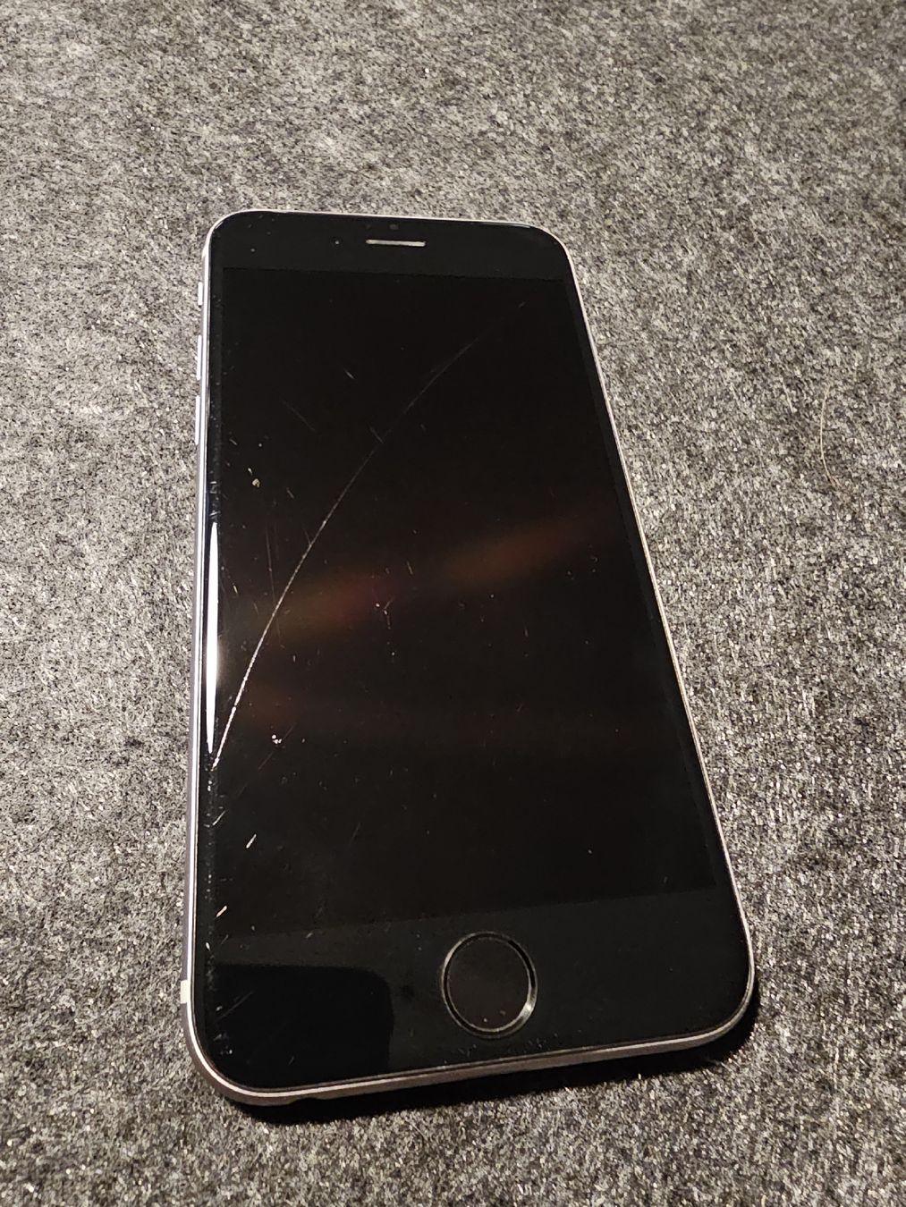 Apple Handys / Smartphones: iPhone 6s, 16 GB, Silber - Vintage Iphone – Defekt aus Zweidlen von RepToGo 3