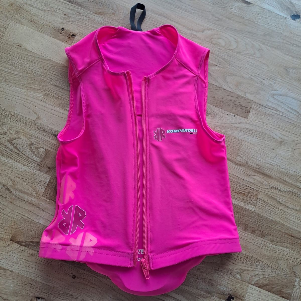Komperdell Protections: KOMPERDELL Air Vest Junior Rückenprotektor – D'occasion à Effretikon par Saendu24
