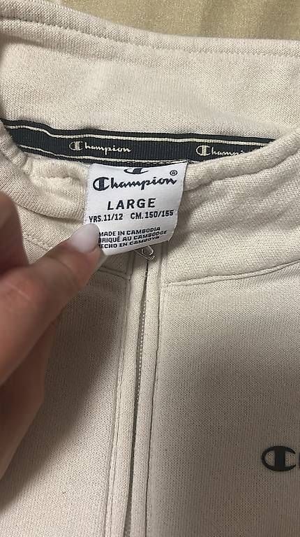Pullover & Sweatshirts: Champion -Pullover – Gebraucht aus Wil SG von smu_l76j 1