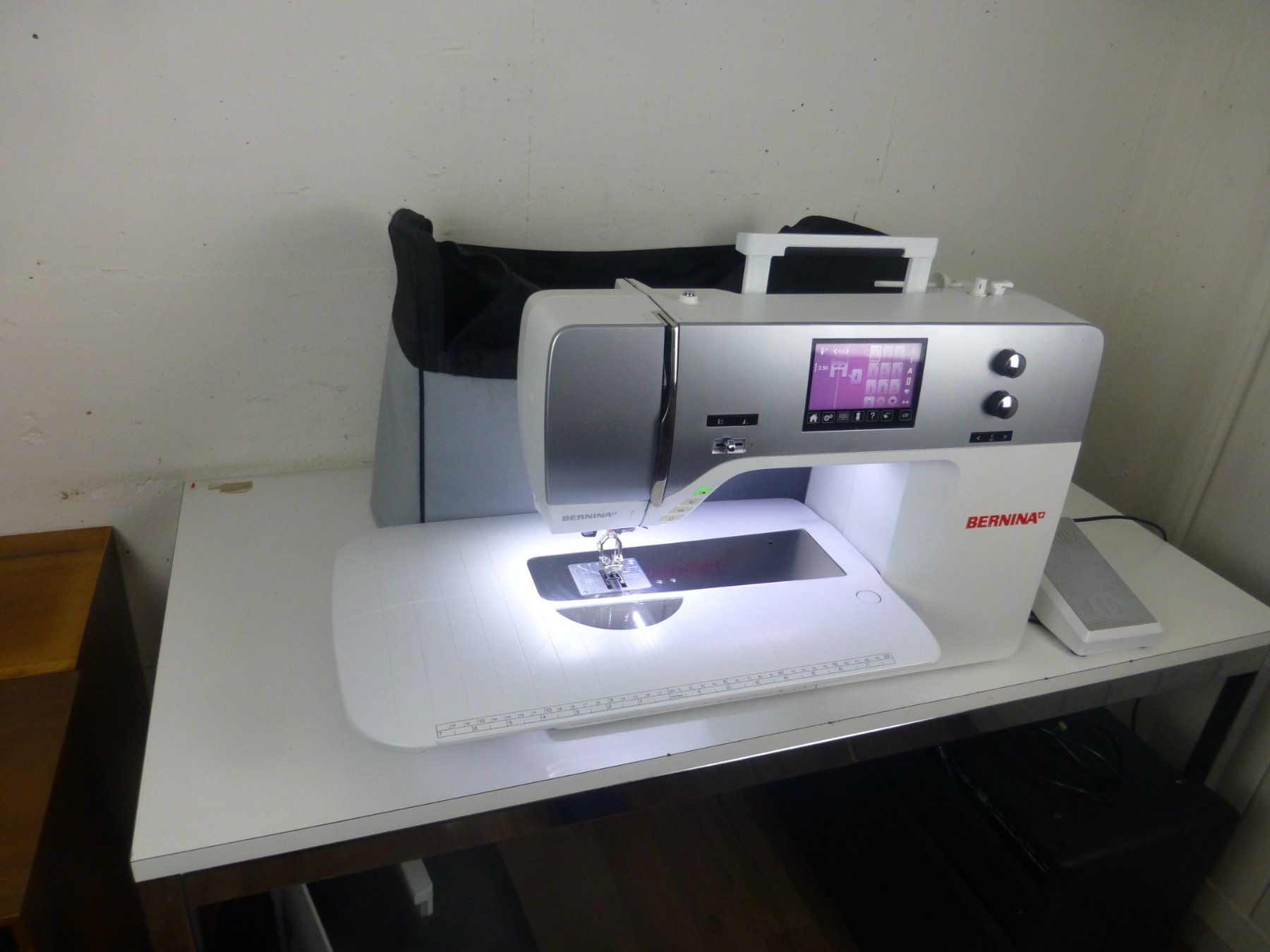 Bernina Macchine da cucire: Bernina B710 – Usato da Fahrweid venduto da ekv 3