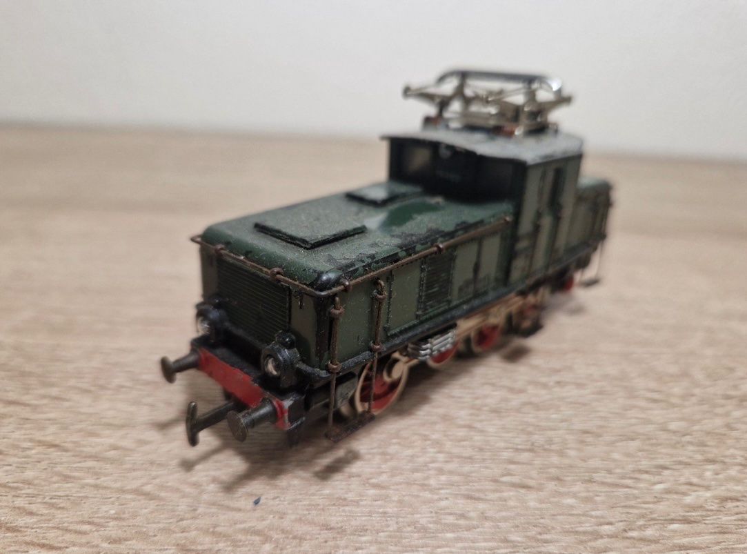 Märklin Modellini di ferrovie: Märklin E-Lok Ce800 E63 02 H0 (P) (2) – Usato da St-Aubin-Sauges venduto da Lo_Go 2