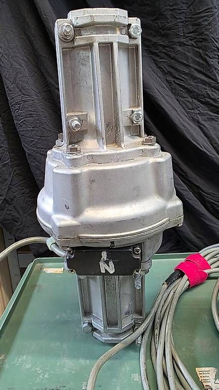 Yaesu Radiocomunicazione: Rotor mit Steuergerät KR-5400A – Usato da Oberglatt ZH venduto da 678411 1