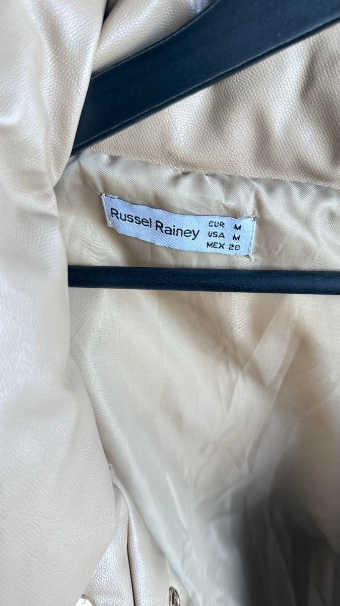 Giacche: Stylish Faux Leather Puffer Jacket – Usato da St-Gingolph venduto da Ynatka 1
