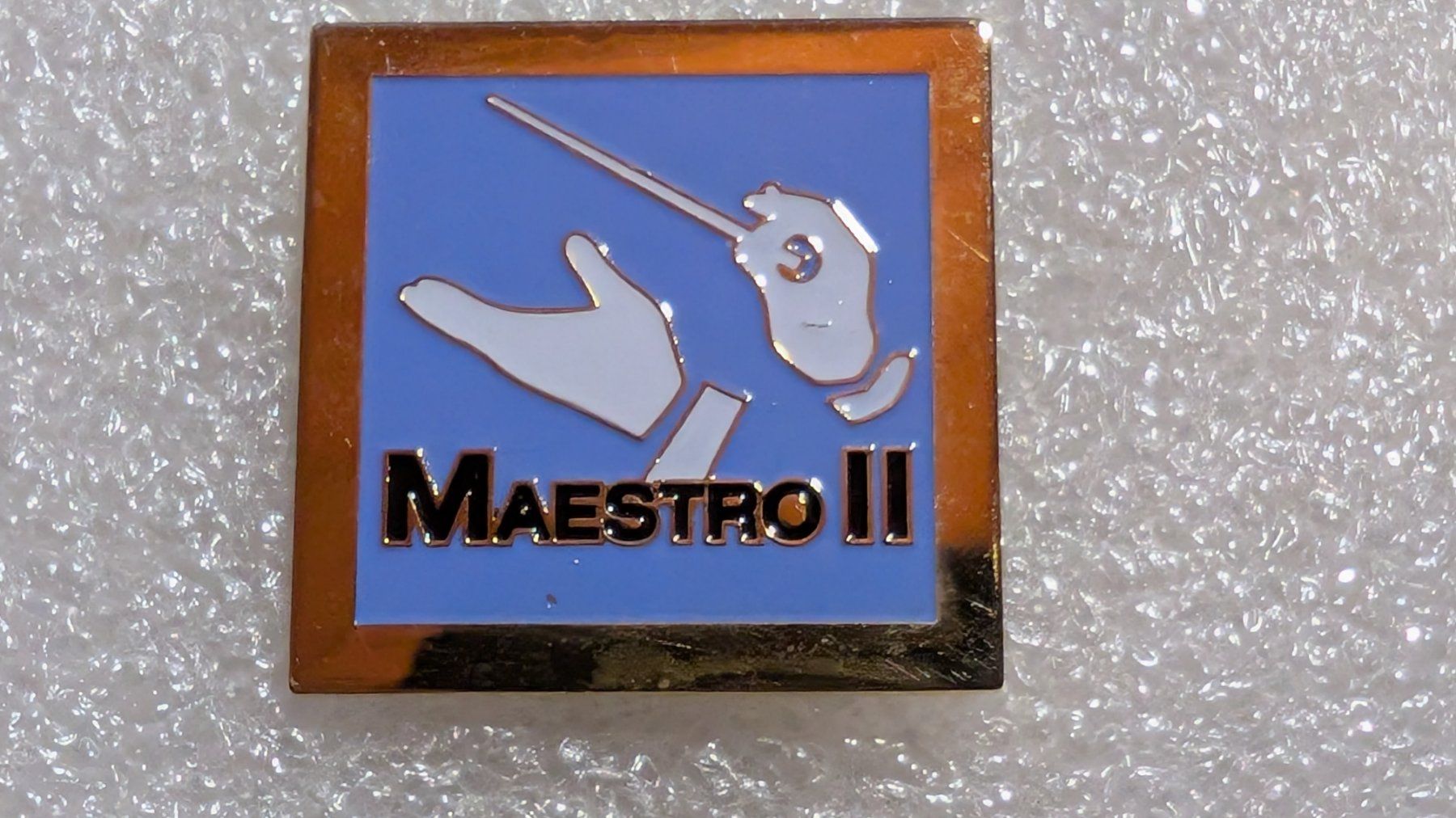 Placchette & Badge: Ansteckpin 272: Maestro – Usato da Oppligen venduto da Pin-Fall-Shop