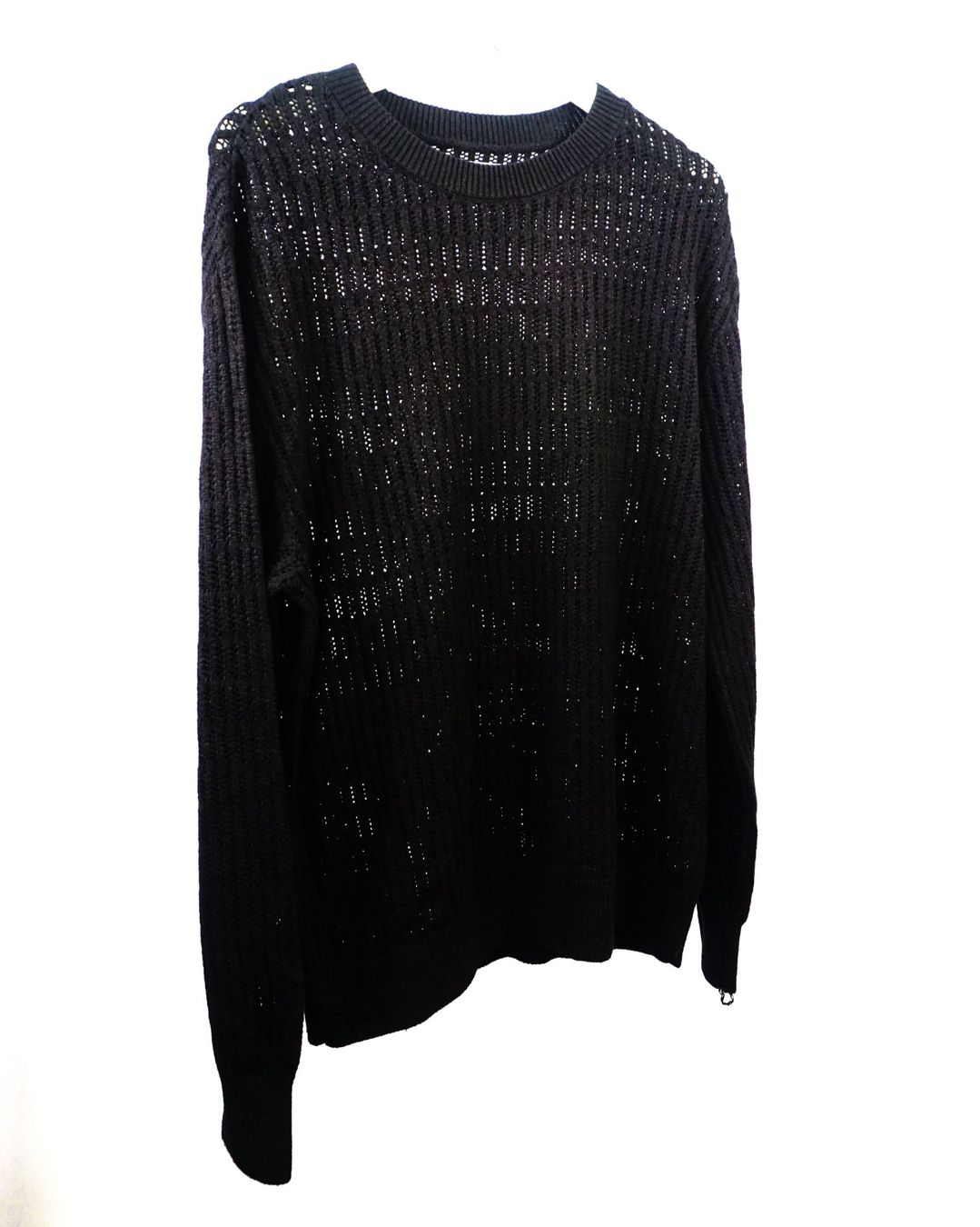 Lots de vêtements: Herren-Set – Schwarzer Strickpullover mit karierter Hose – D'occasion à Pratteln par Restwert_Pratteln 1