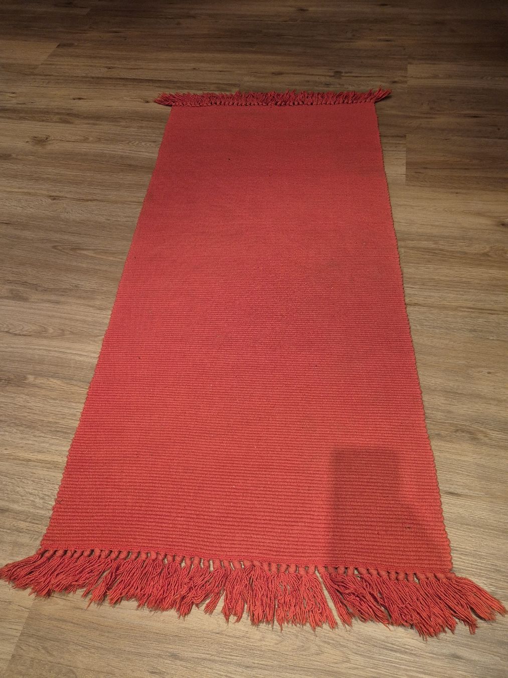 Tappeti: Läuferteppich rot mit Fransen 130x60 cm – Usato da St. Gallen venduto da ali_tms5
