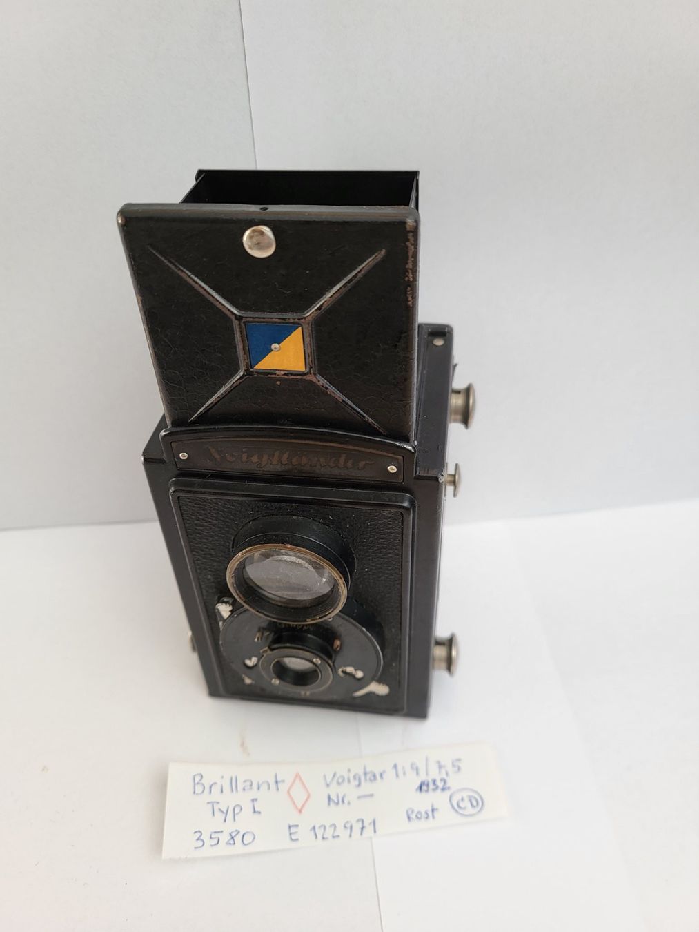 Voigtländer Fotocamera: Voigtländer Kamera Model Brillant Typ I – Usato da Baar venduto da Xray-T3