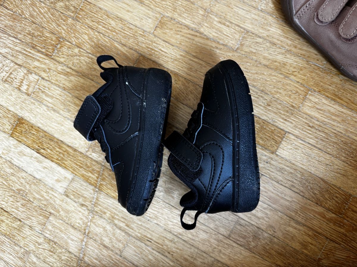 Nike Scarpe per ragazzi: Lot de Chaussures enfant Nike – Usato da La Chaux-de-Fonds venduto da Elora237 5