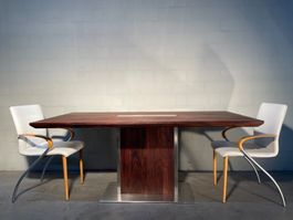 Neue Tisch, Nussbaum Massiv. Sonderpreis Fr.580.00