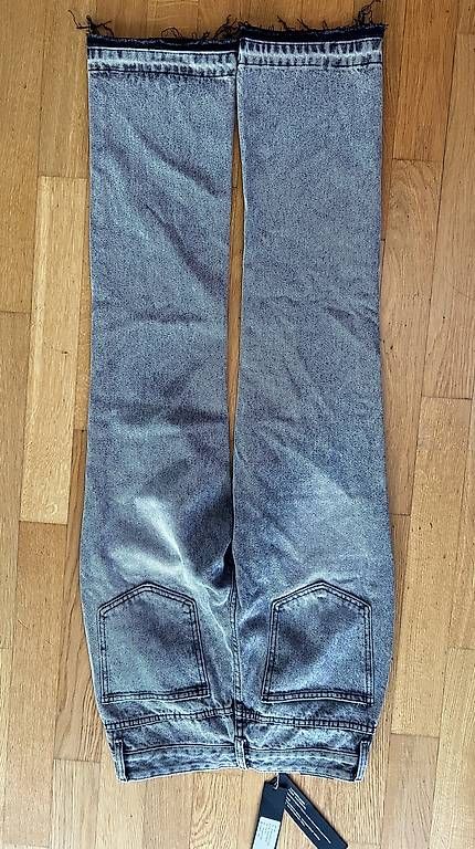 Jeans: Neu Jeans Hose gr.S grau – Usato da Oensingen venduto da kikomad 1