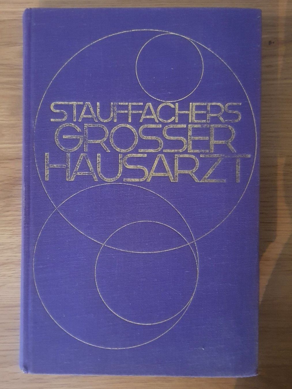 Bücher: Stauffachers grosser Hausarzt – Gebraucht aus Langnau am Albis von jer_pm72
