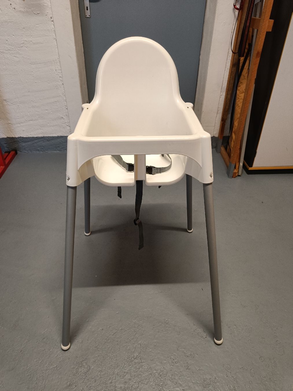 Ikea Seggioloni: IKEA Kinderhochstuhl mit Gurt – Usato da Bözberg venduto da pasqualle01