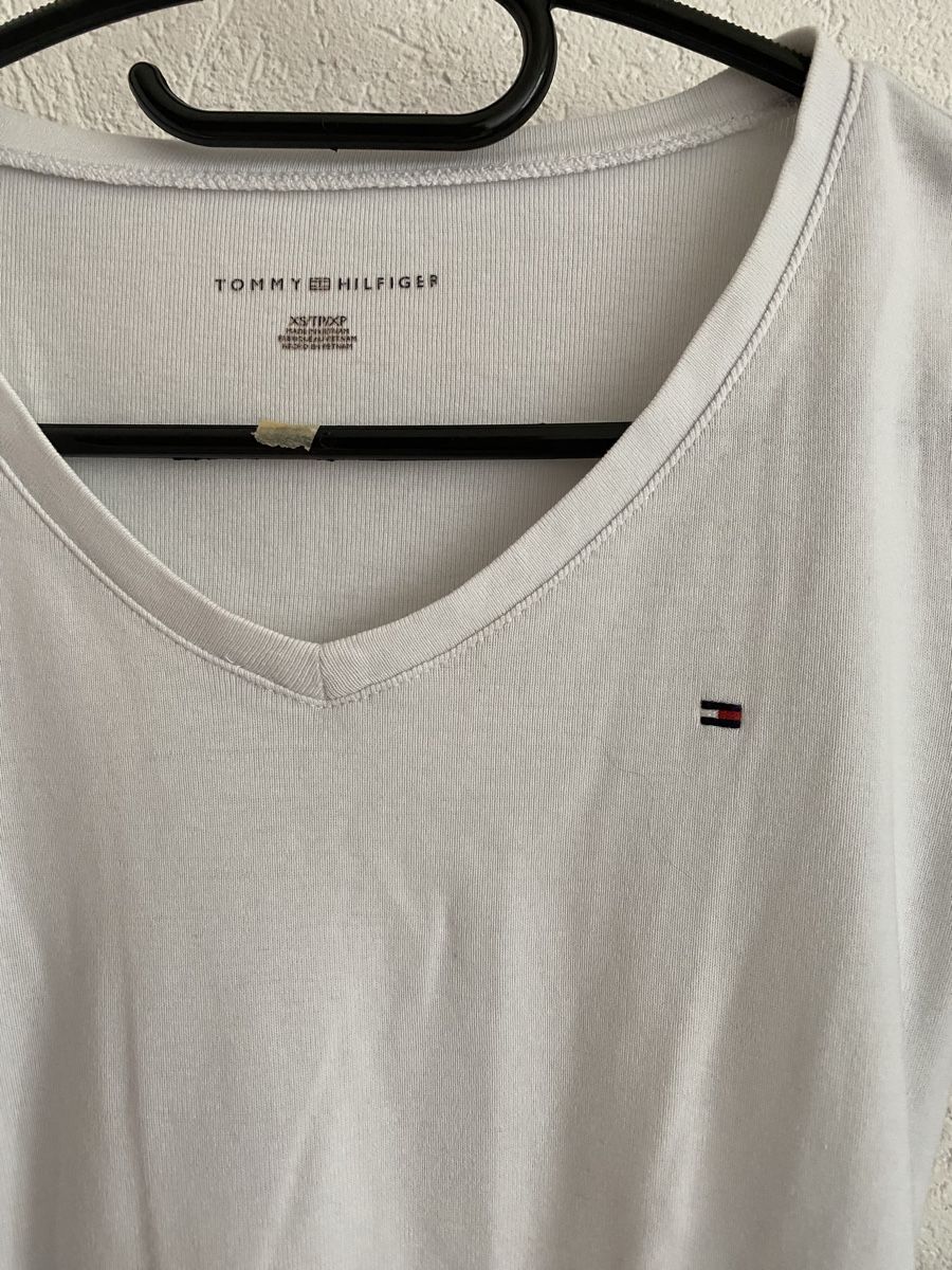 Tommy Hilfiger T-Shirts: T-shirt blanc Tommy Hilfiger – Gebraucht aus Mathod von Alice977 1