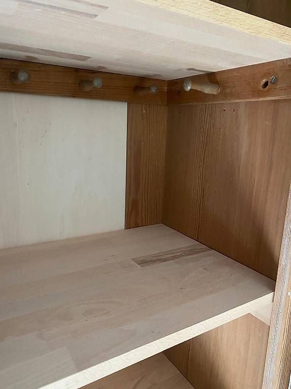 Armadi: Antiker Kleiderschrank – Usato da Luzern venduto da lou4444 2
