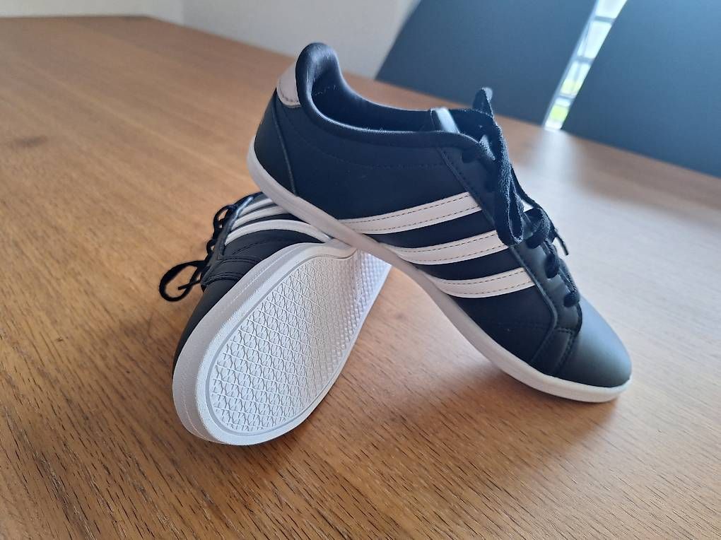 Scarpe per ragazzi: Adiddas Schuhe – Usato da Steinhuserberg venduto da Claudia0695 2