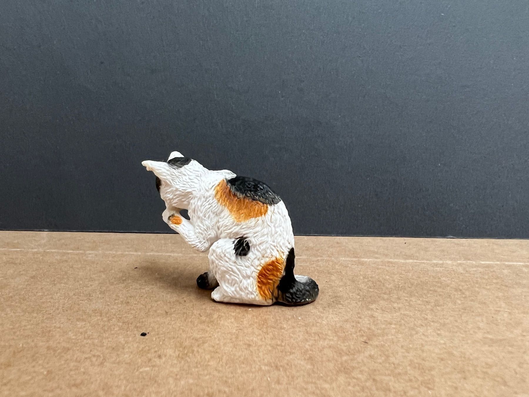 Schleich Statuette: Schleich 13675 Katze, putzend – Usato da Ennetbaden venduto da mapa05 4