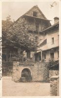 Brione Verzasca (TI) Fontana e casa rustica